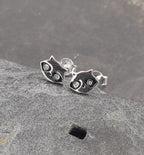 9 X 6MM Black eyed cat stud CZ