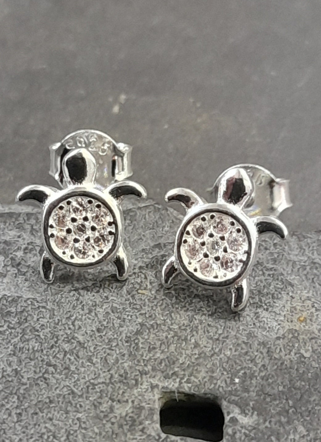 Pink CZ Turtle 6 X 9mm