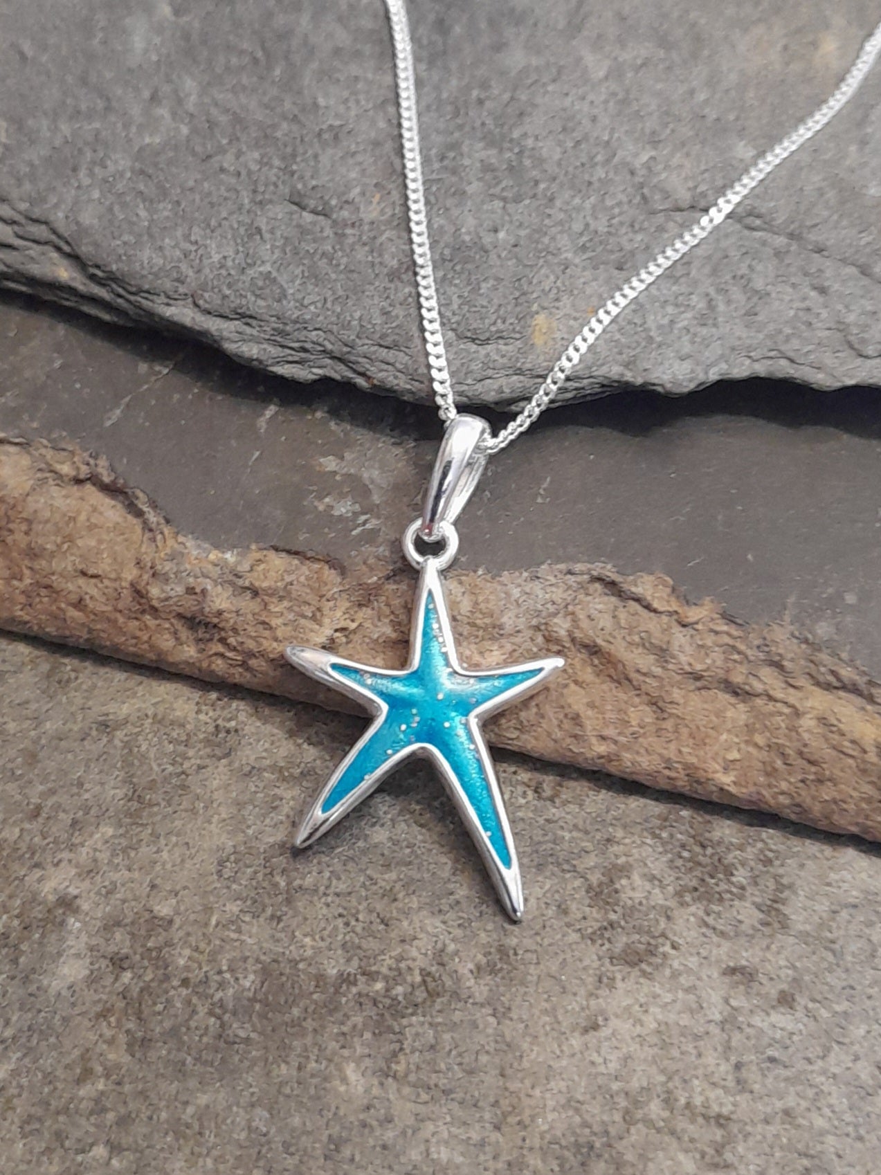 Blue starfish pendant 14 x 18mm