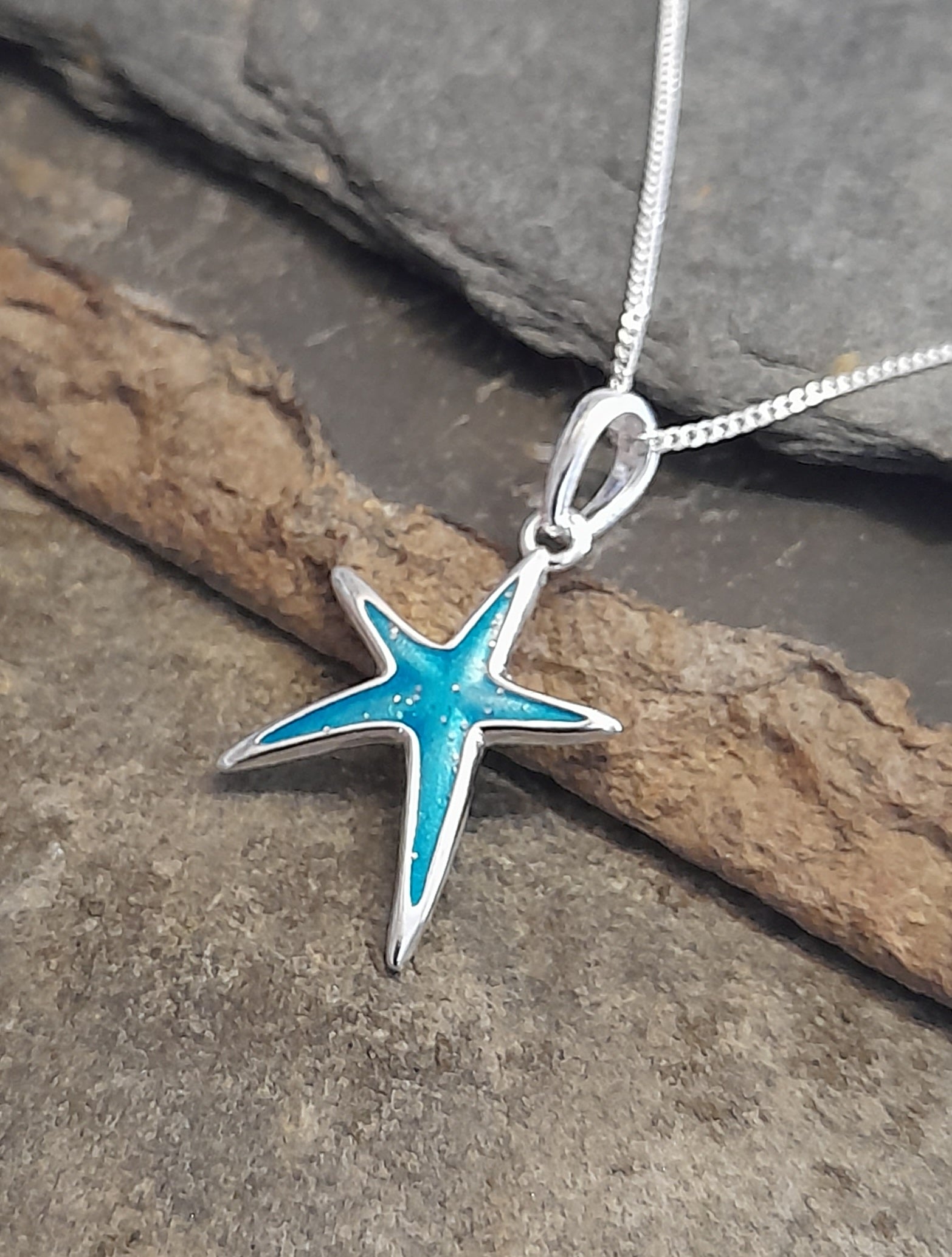 Blue starfish pendant 14 x 18mm
