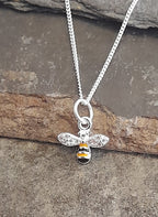 Bee cz pendant 10mm