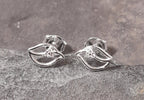 SS760B - SILVER & CZ TULIP IN LEAF DESIGN STUD 9X5