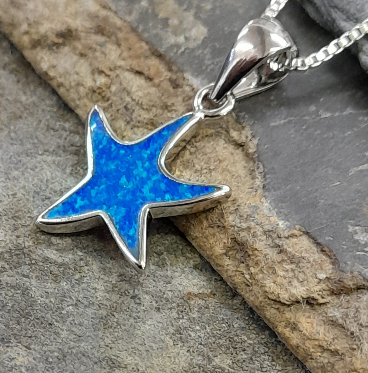 SP504BC - HAPPY S/FISH SYN OPAL P/D  15MM S/PLATE