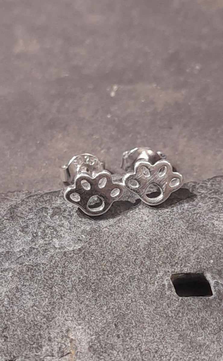 SS777B - Dogs Paw stud s/plate 6mm