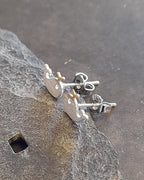 SS787B - Whale brushed effect s/plate stud 7mm