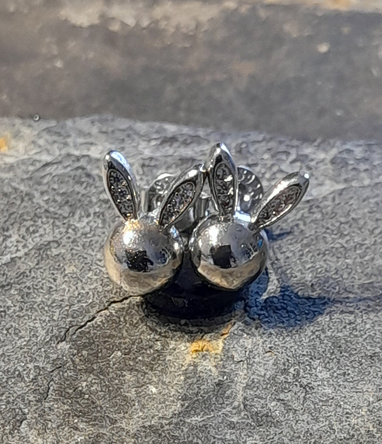SS790B - Rabbit head with cz s/plate stud 10mm