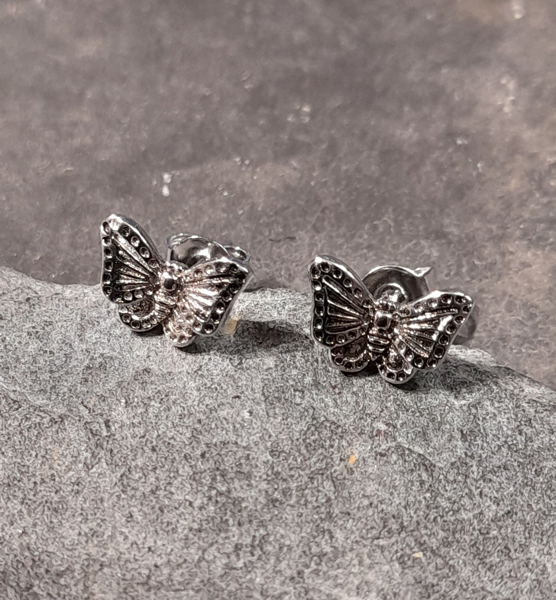 SS803B - BUTTERFLY STUD S/PLATE 10MM
