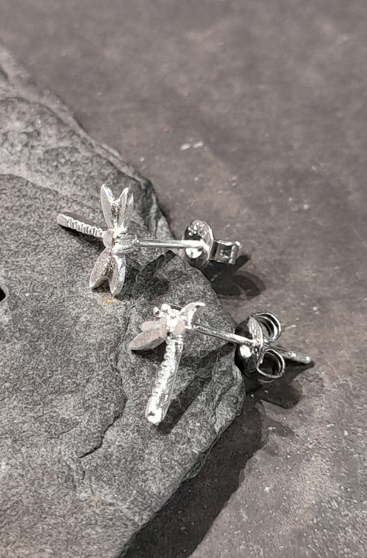 SS807B - DRAGONFLY S/PLATE STUD 9MM