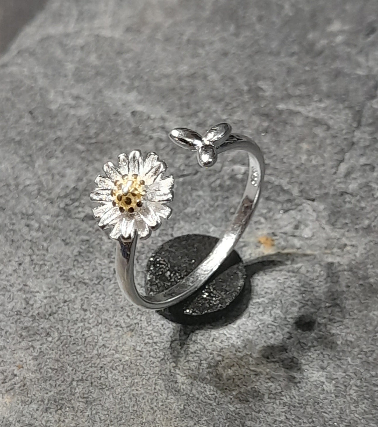 SR105B - S/PLATE LEAF & FLOWER RING ONE SIZE