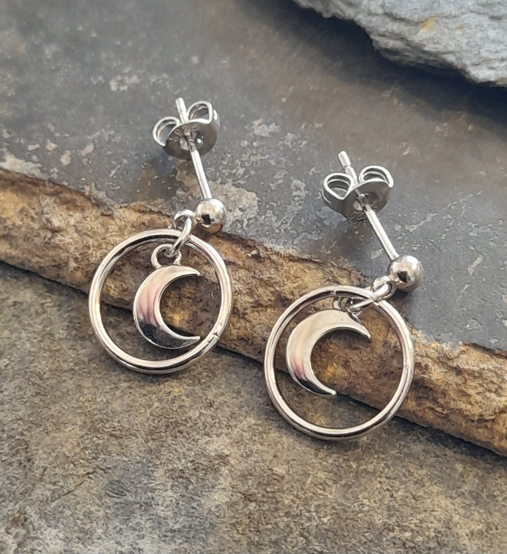 SE554B - MOON HOOP STUD E/R S/PLATE 12MM