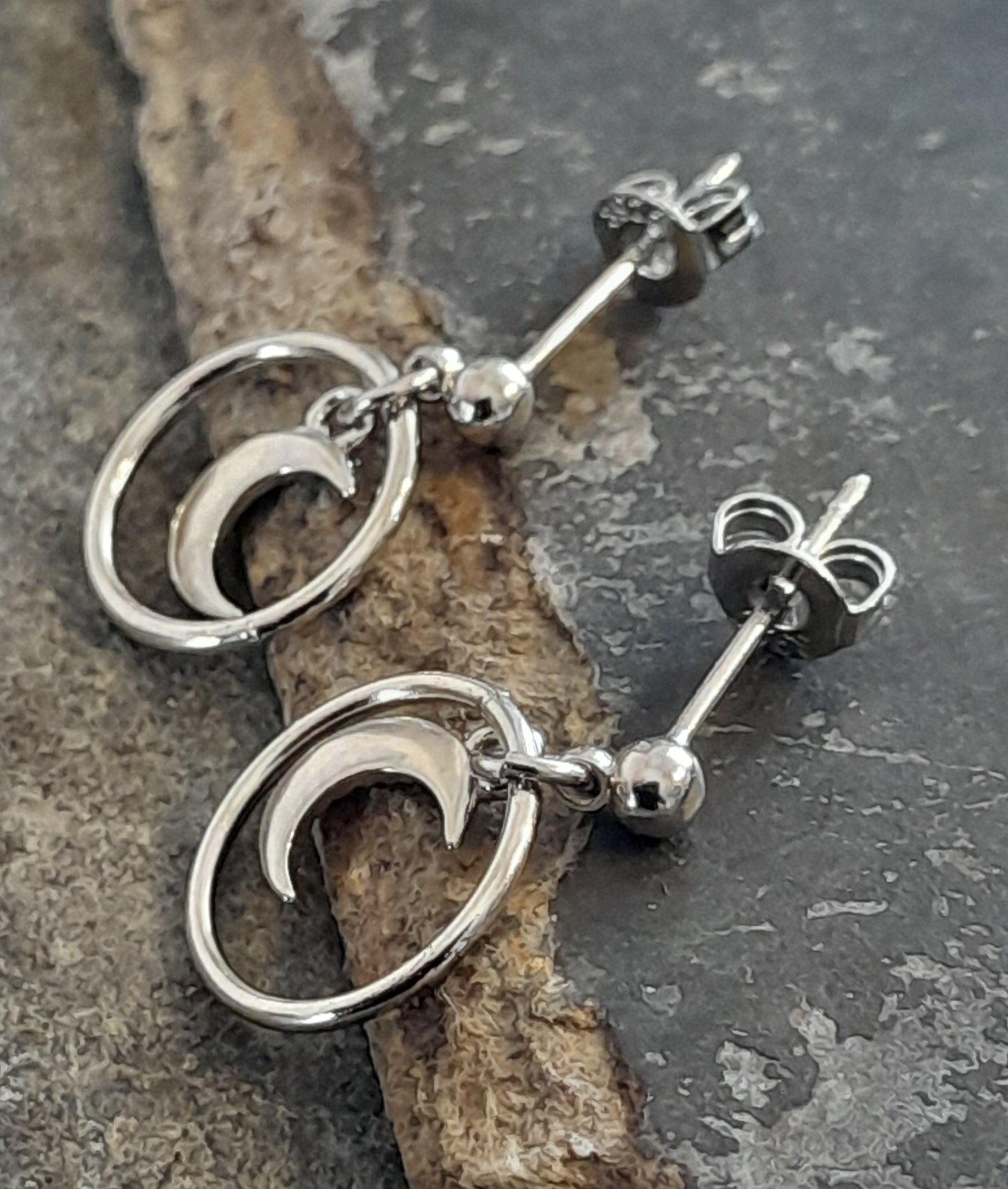 SE554B - MOON HOOP STUD E/R S/PLATE 12MM