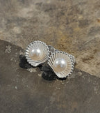 SS836B - PEARL IN SHELL 8MM S/PLATE STUD