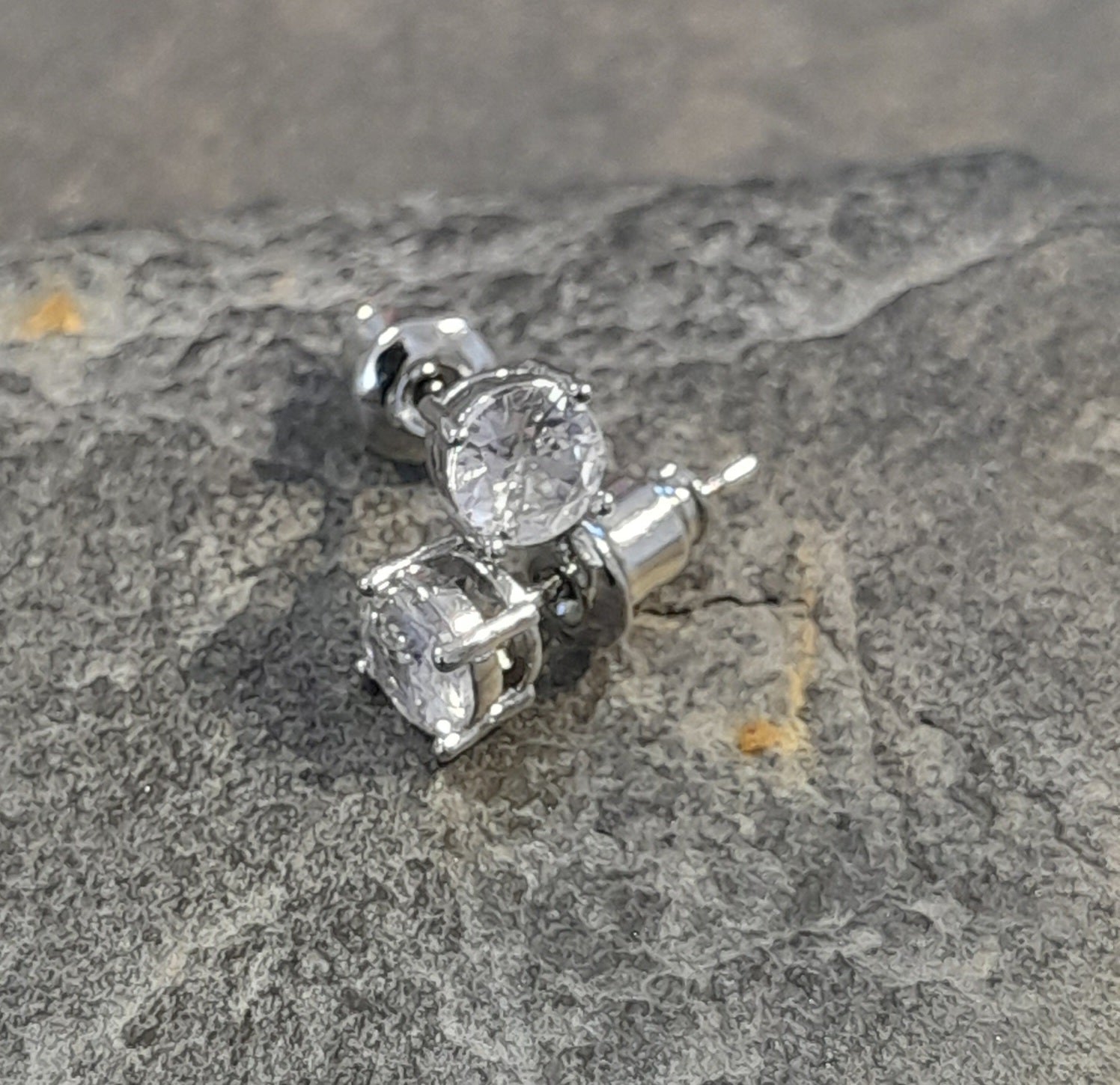 SS846B - 5MM WATERPROOF CZ PLATED STUD