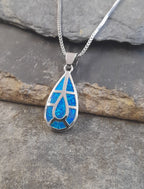 SP522BC - TEARDROP S/PLATE SYN/OPAL P/D 20MM