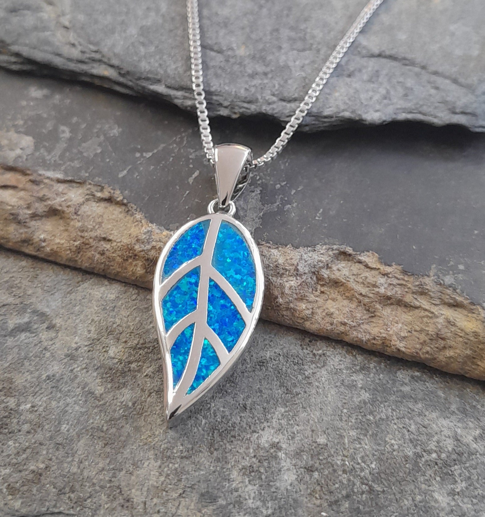 SP528BC - 20MM LEAF SYN OPAL S/PLATE PD