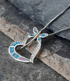 SP526BC -  22MM HEART CZ D/FLY SYN OPAL S/PLATE PD