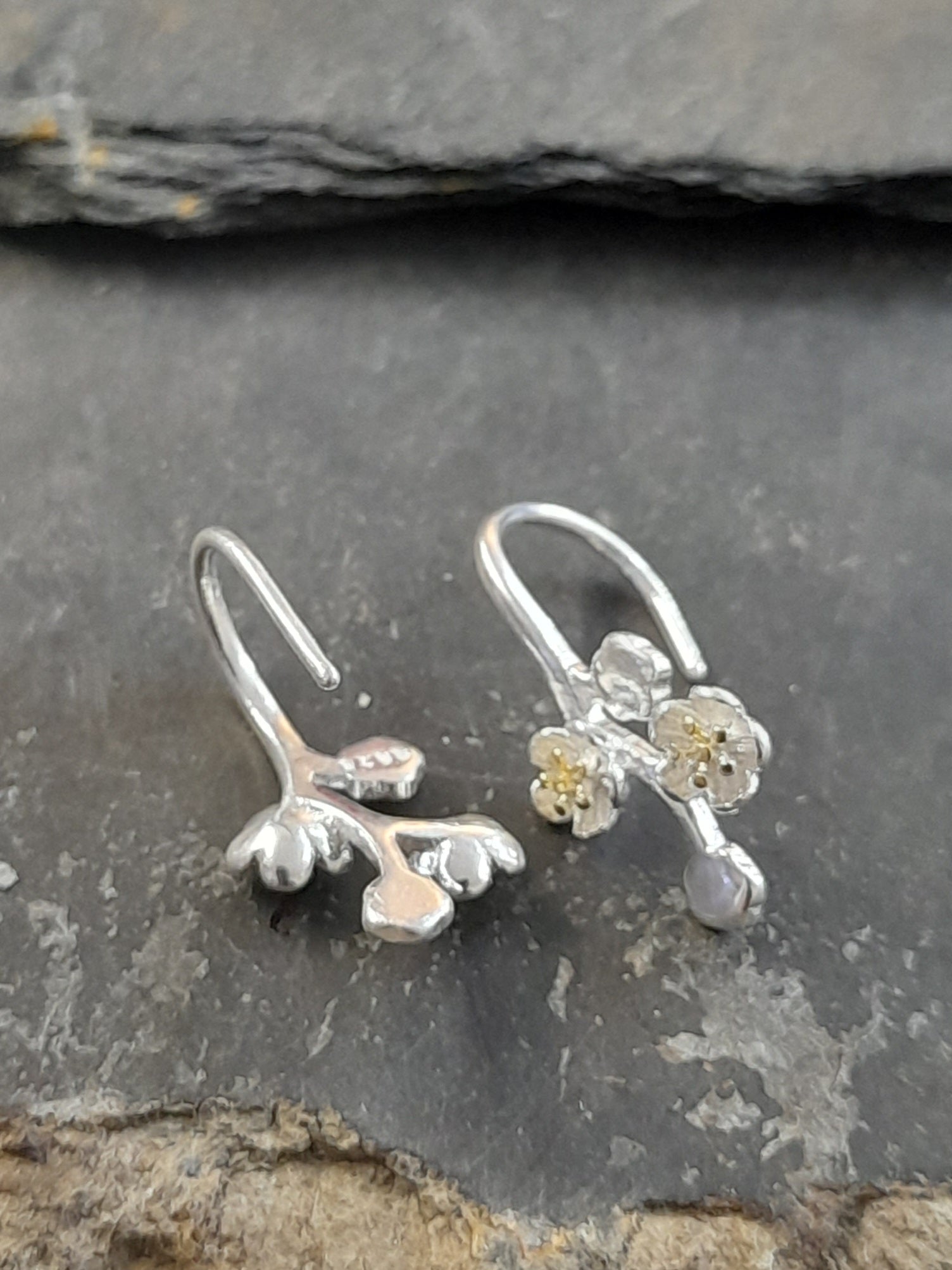SE573B - 10MM MATT FLOWER SILVER PLATE ER