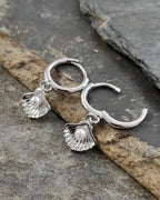 SE574B -12MM SHELL PEARL HOOP SILVER PLATE ER