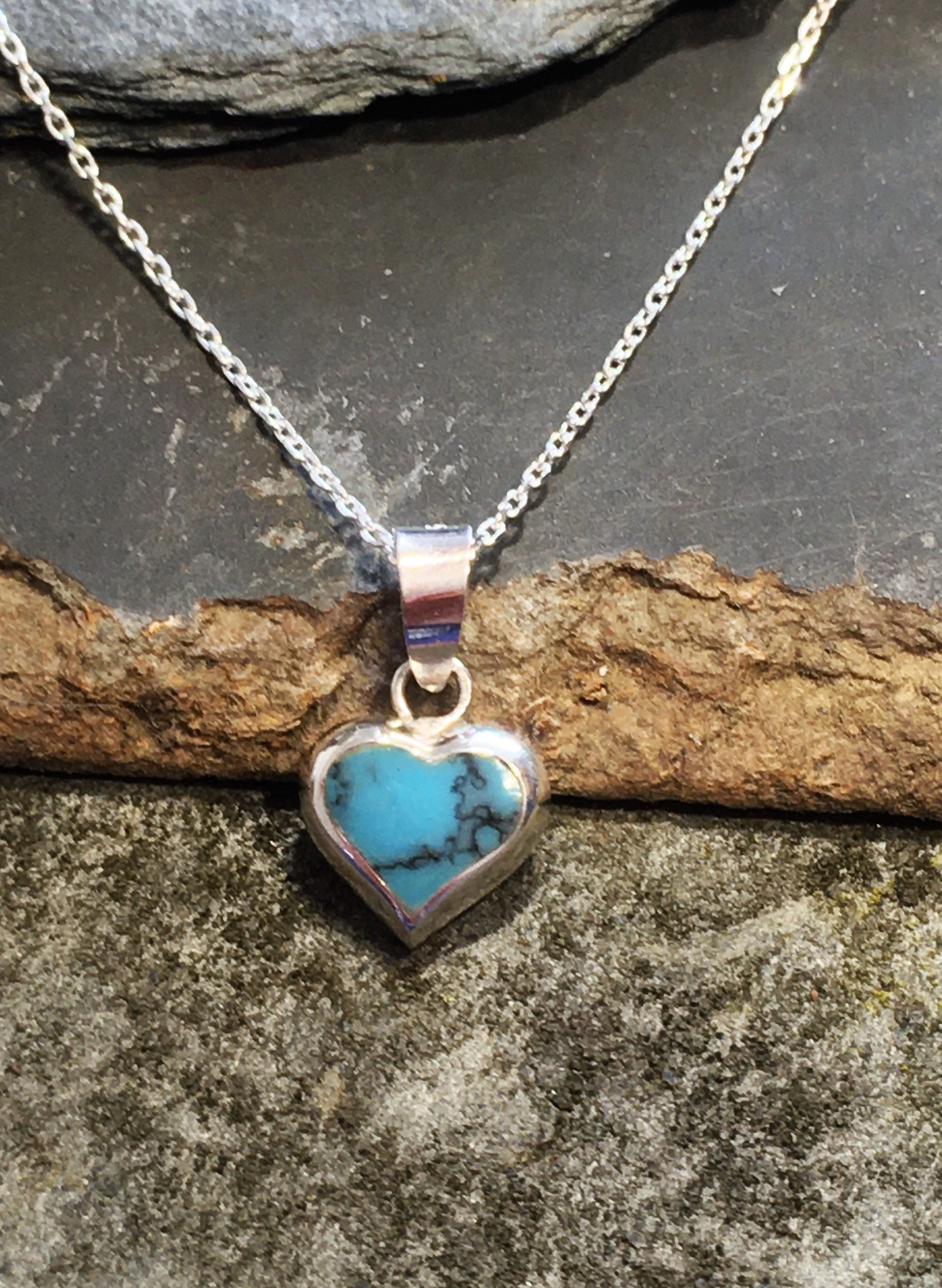 10mm Heart Blue Tq/Mother of Pearl Pendant