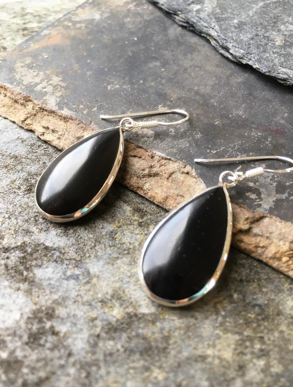 25mm Black/Mother of Pearl Teardrop Earring