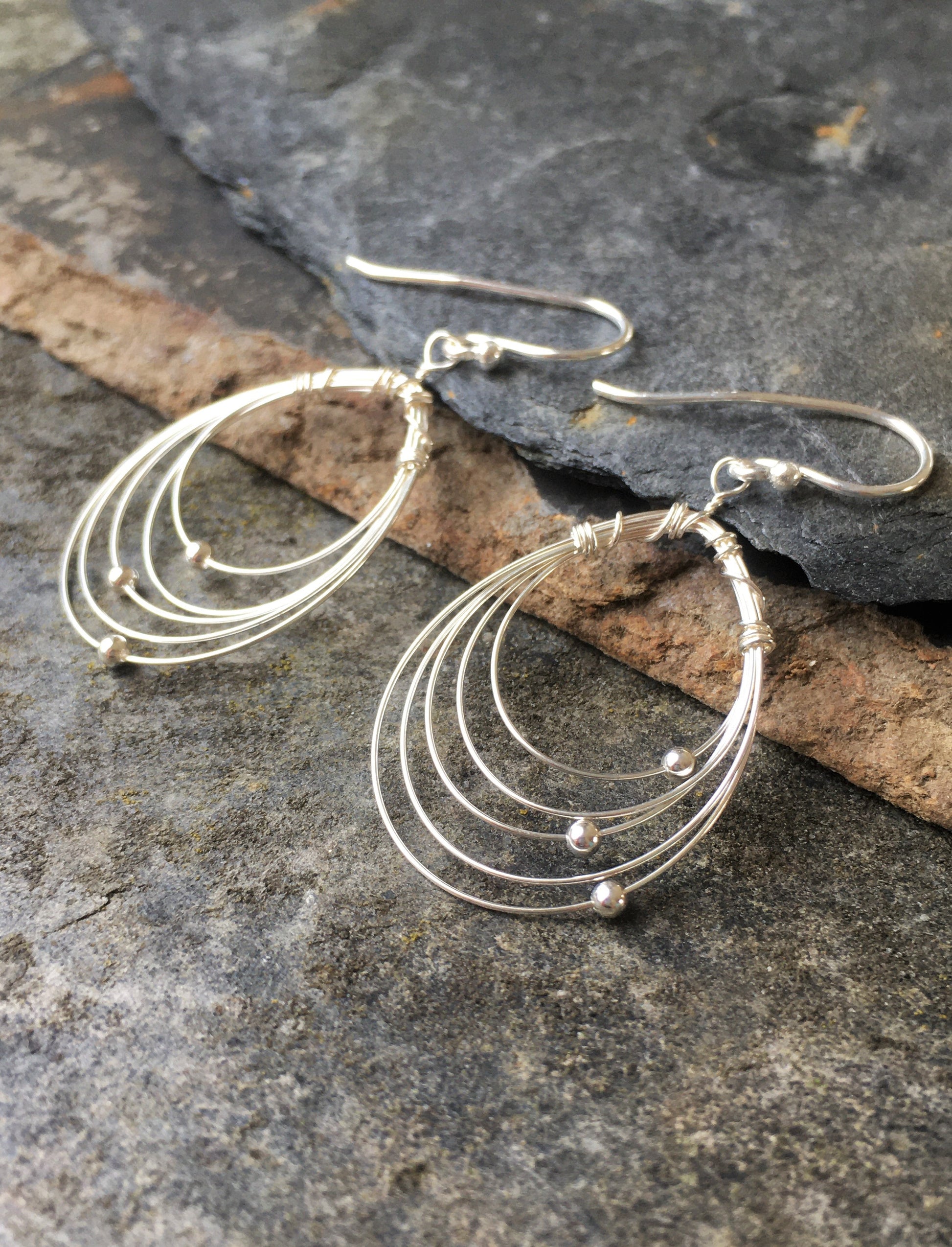Wire Teardrop Earriing 25mm Drop