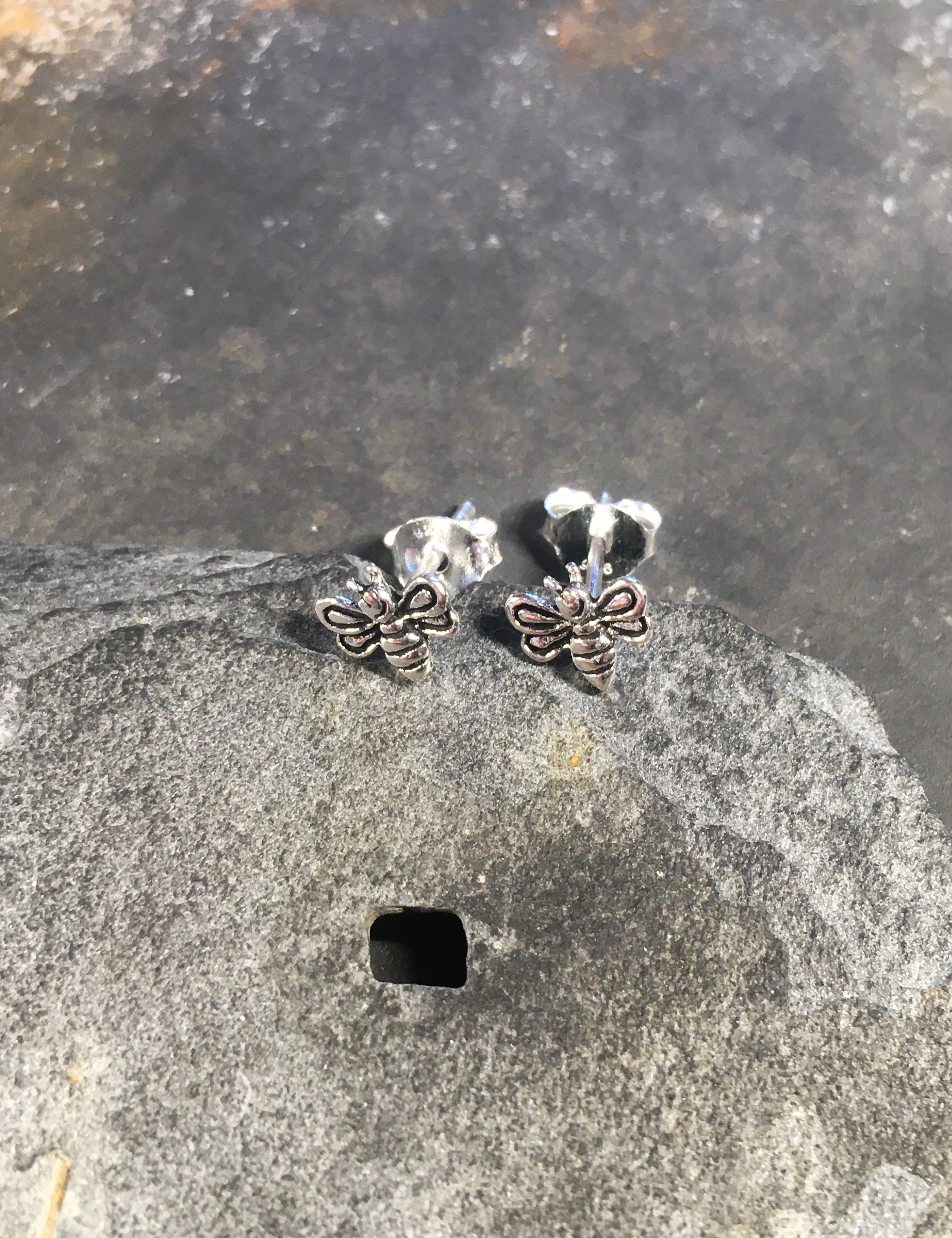 Silver Bee Stud 6mm