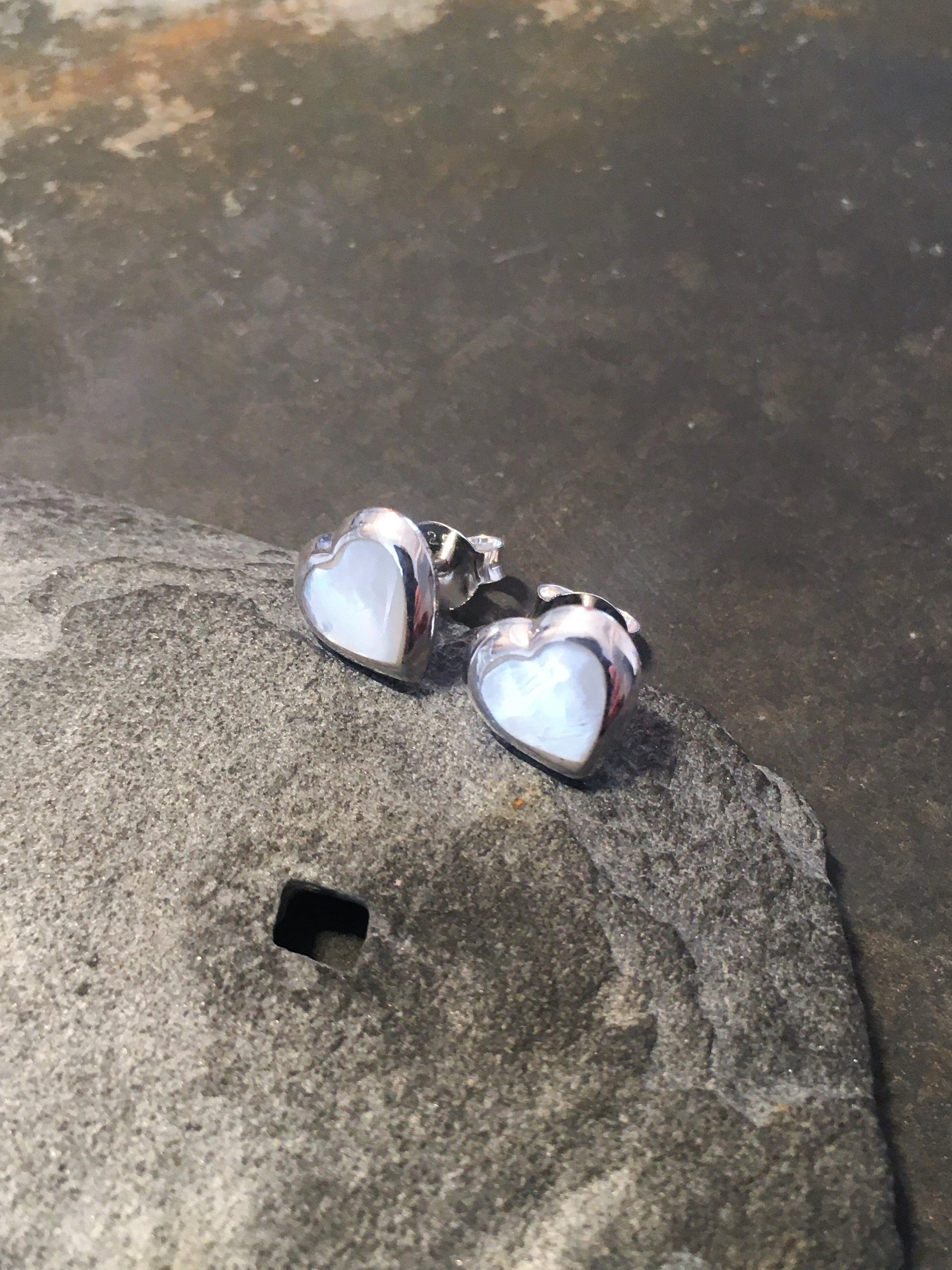 Mother of Pearl Heart 8mm Stud