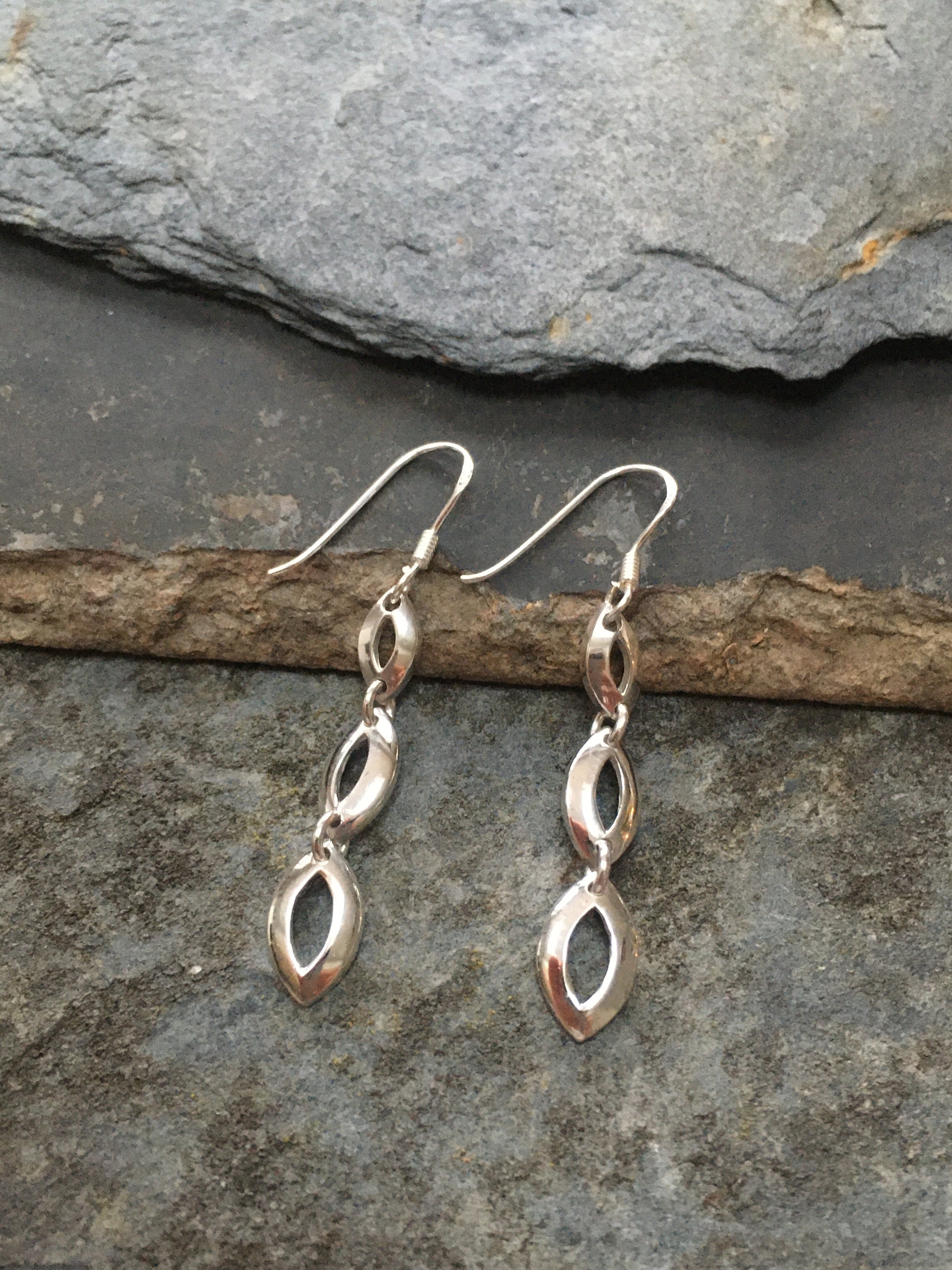 3 Open Shield Earring 32mmm Drop