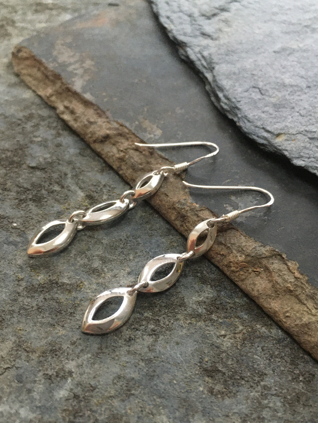 3 Open Shield Earring 32mmm Drop