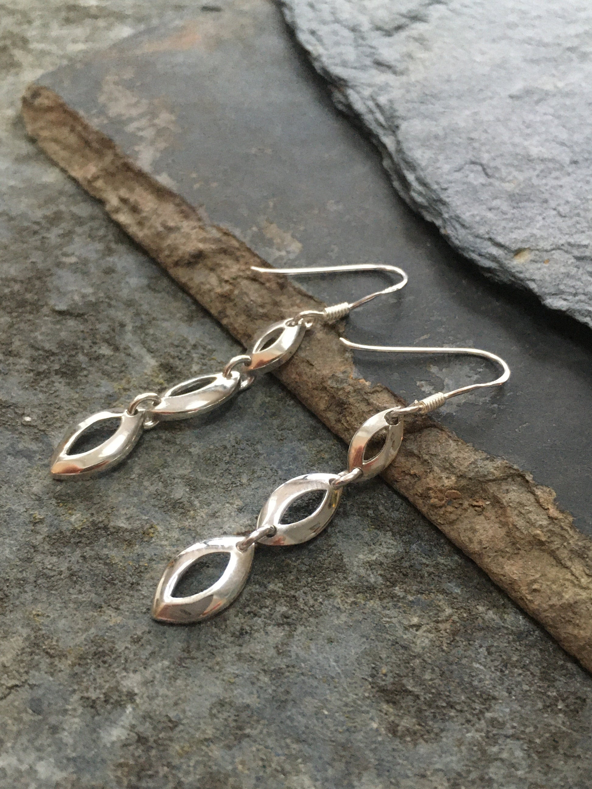 3 Open Shield Earring 32mmm Drop