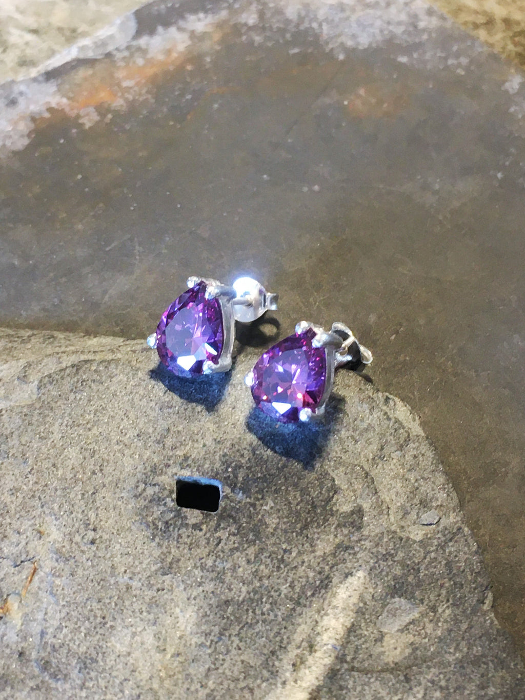 Purple Cubic Zirconia 9mm Teardrop
