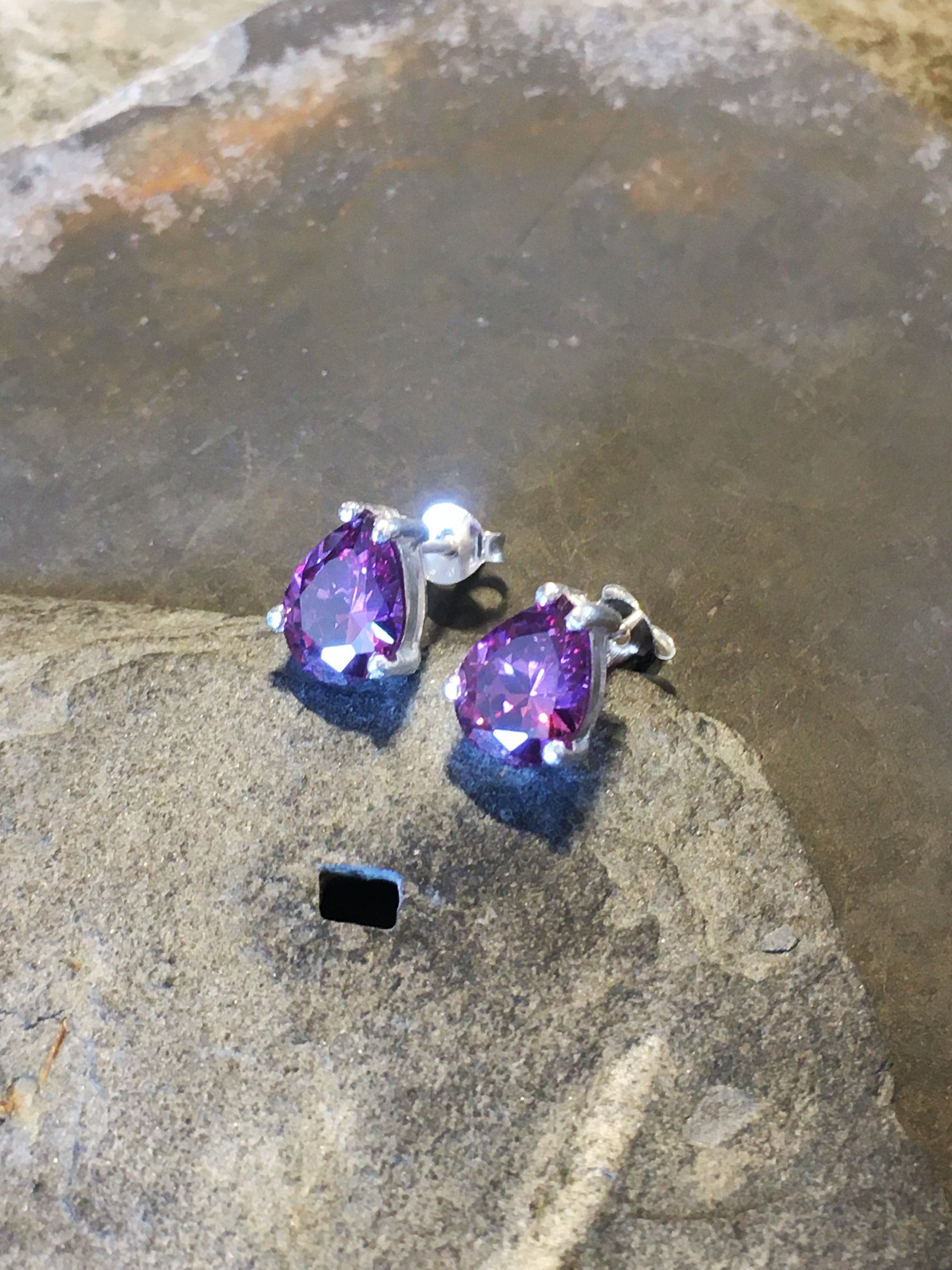 Purple Cubic Zirconia 9mm Teardrop