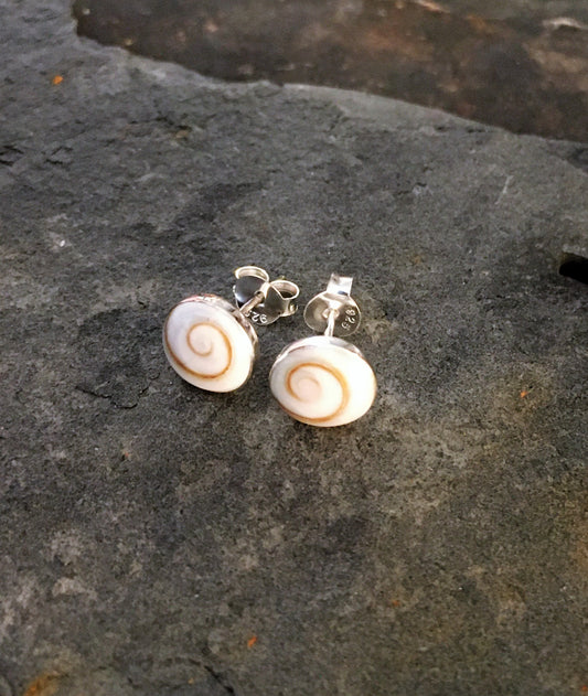 SS265B - ROUND SHIVA SHELL STUD