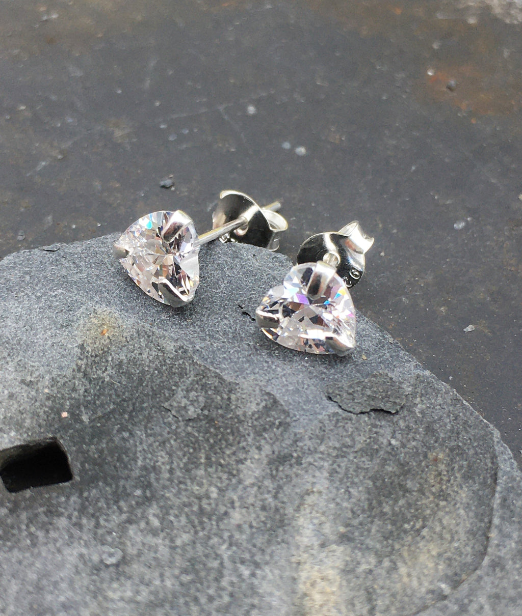 Cubic Zirconia 6mm Heart Stud