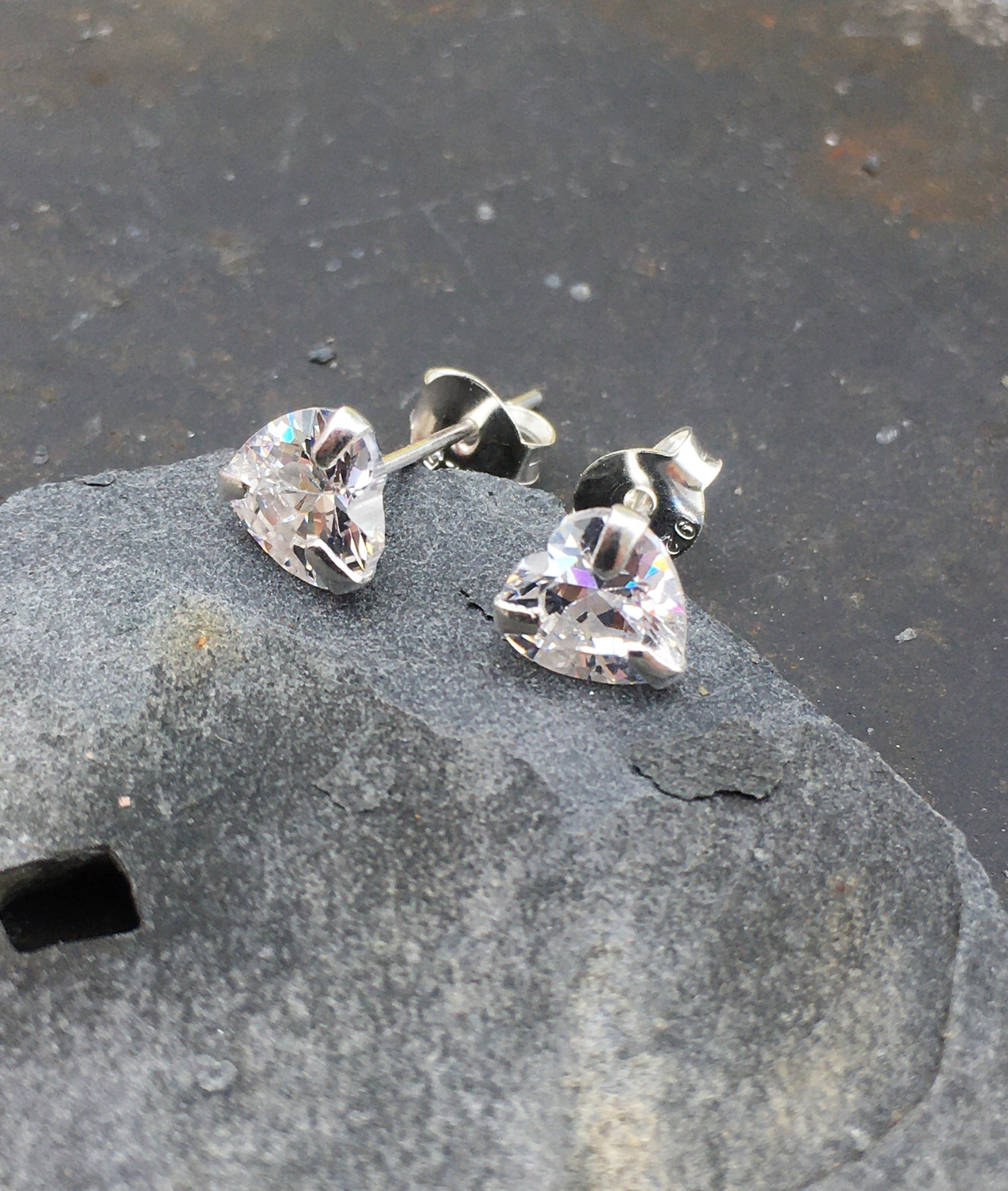 Cubic Zirconia 6mm Heart Stud