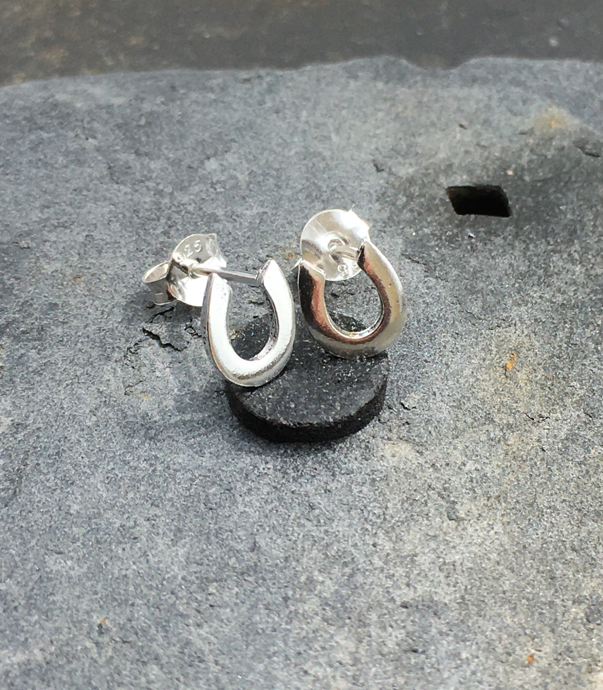 Horse Shoe Stud