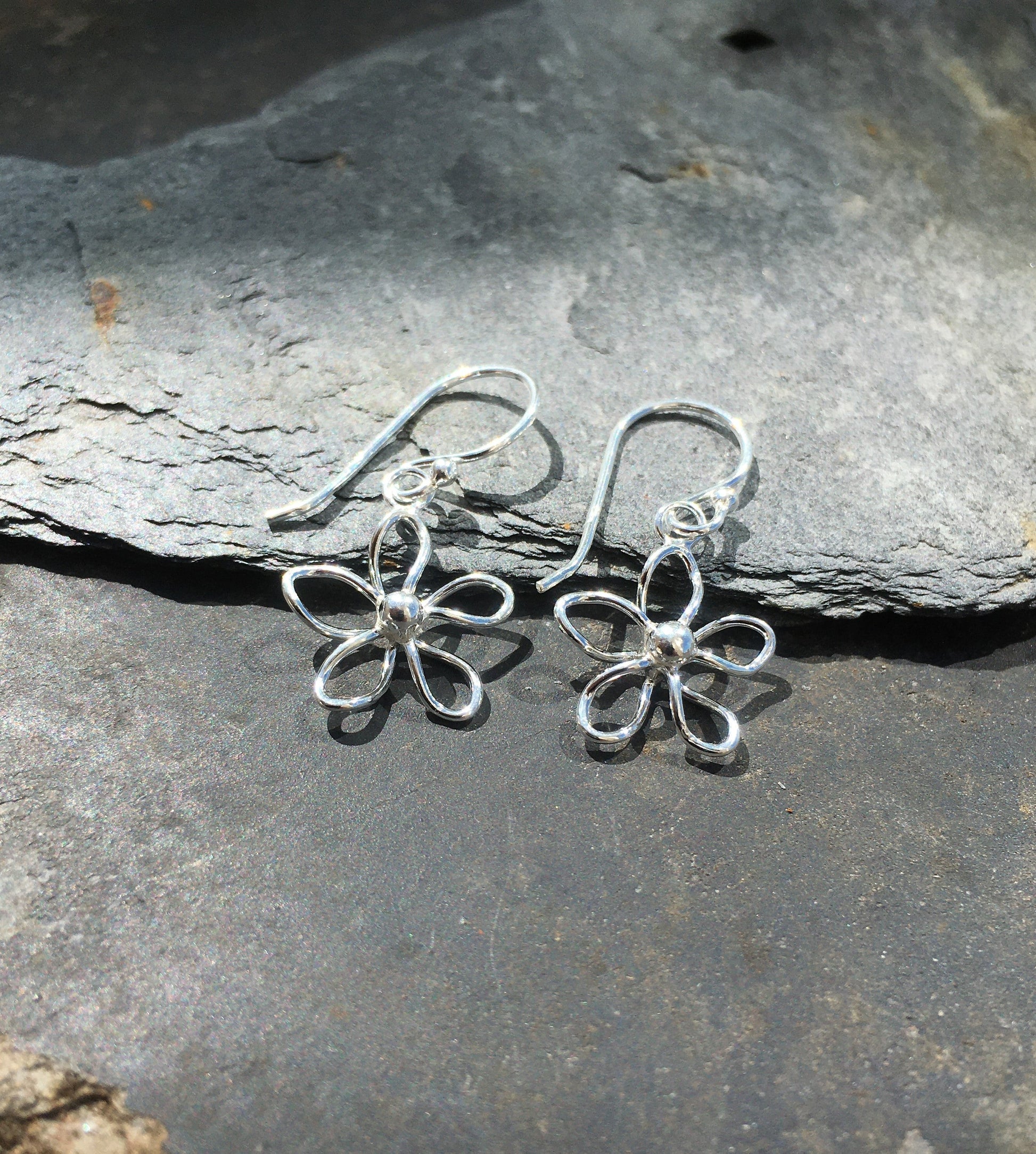 Wire Work Daisy Design Earring