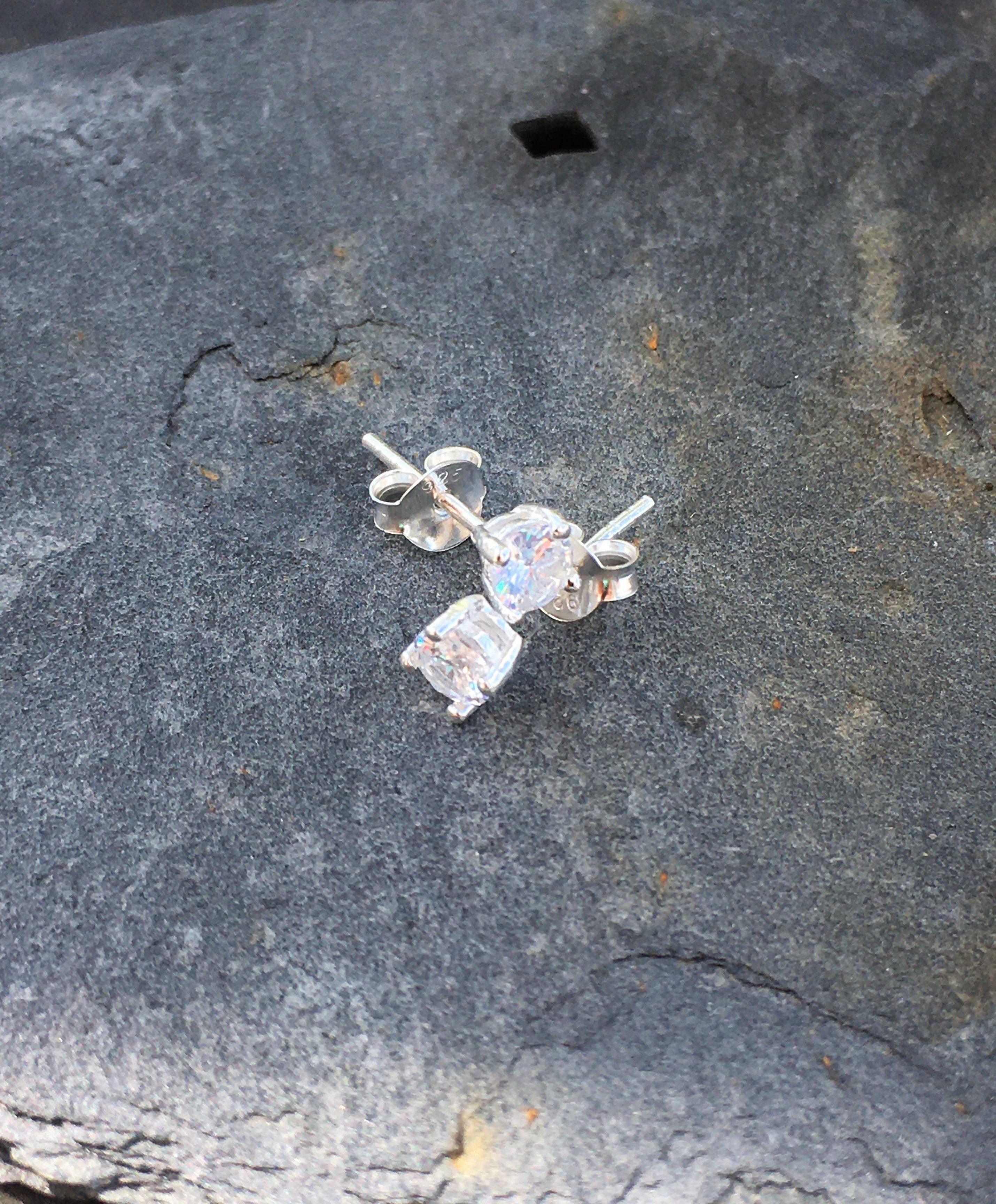 4mm Cubic Zirconia 4 Claw Cast Stud