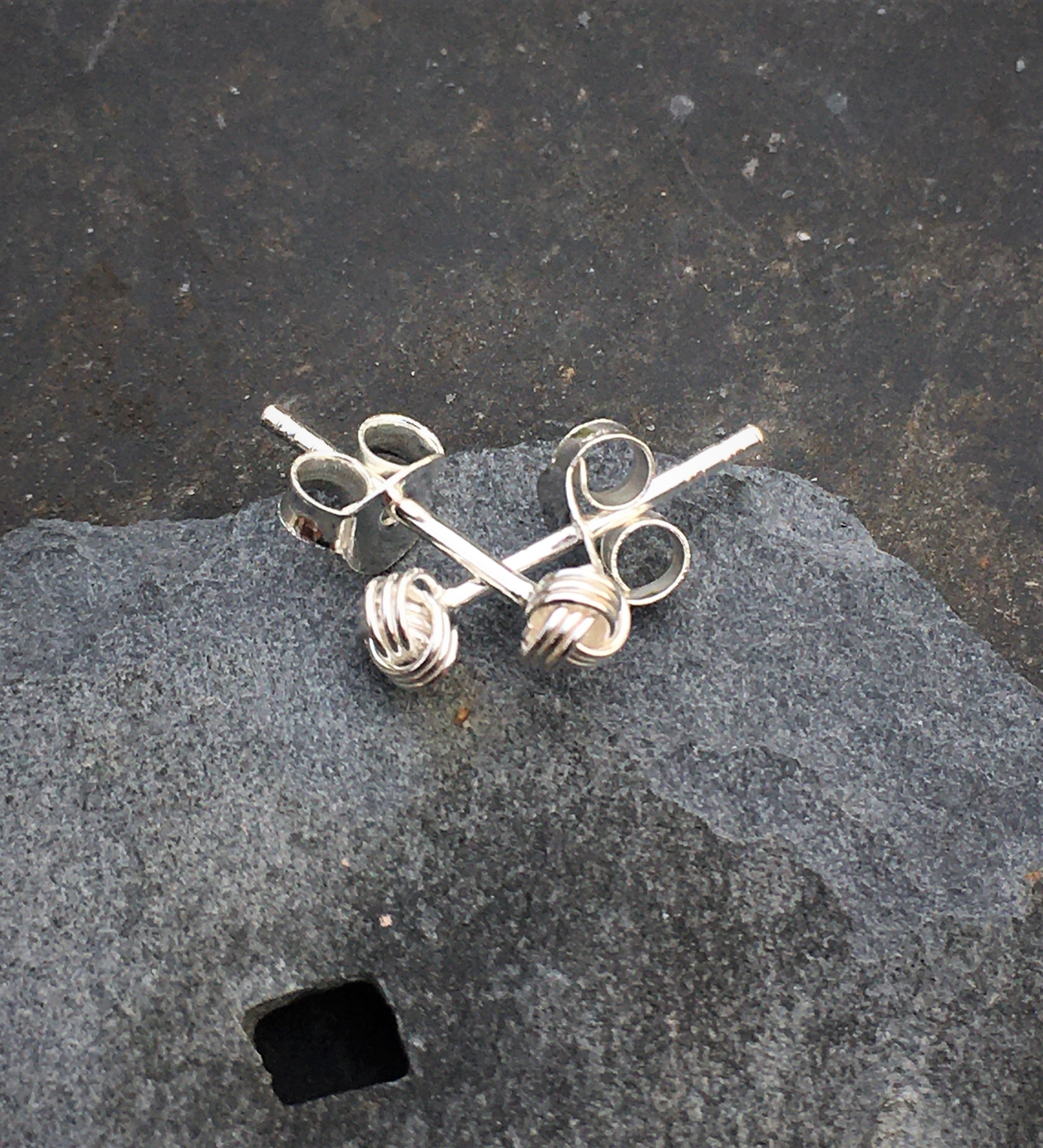 3mm Knot Stud
