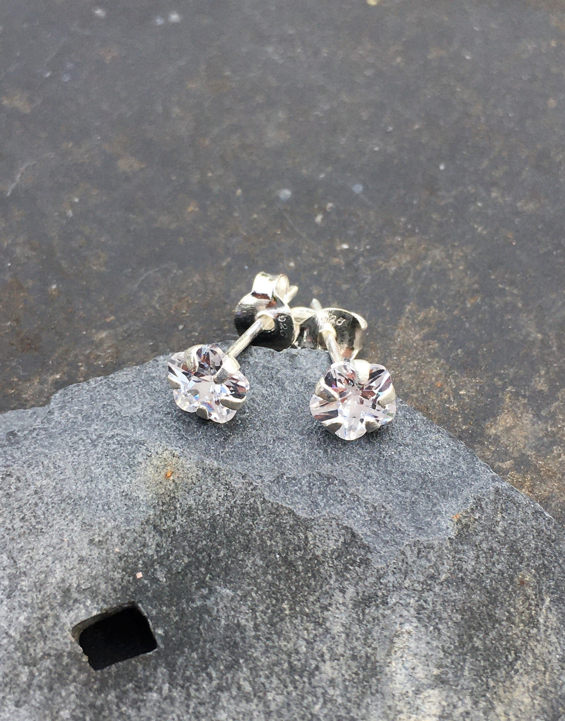 5mm Cubic Zirconia Flower Stud