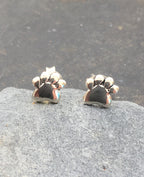 Silver Dogs Paw Stud