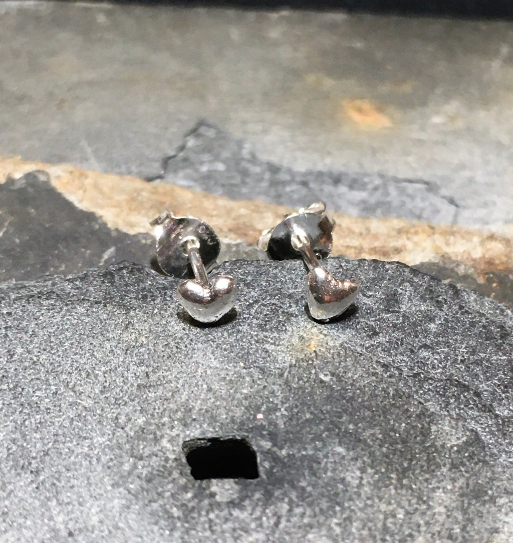 Small Puffed Heart Stud 3mm
