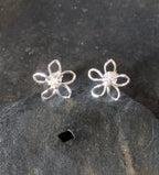 Daisy Wirework Stud