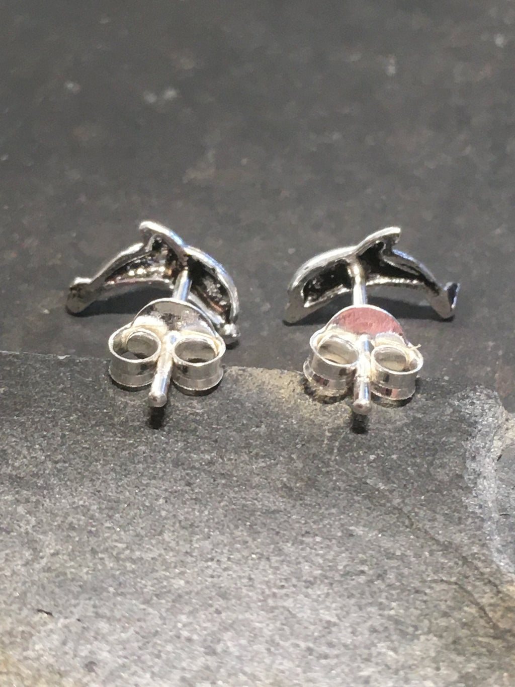 Dolphin Stud 9mm X 4mm