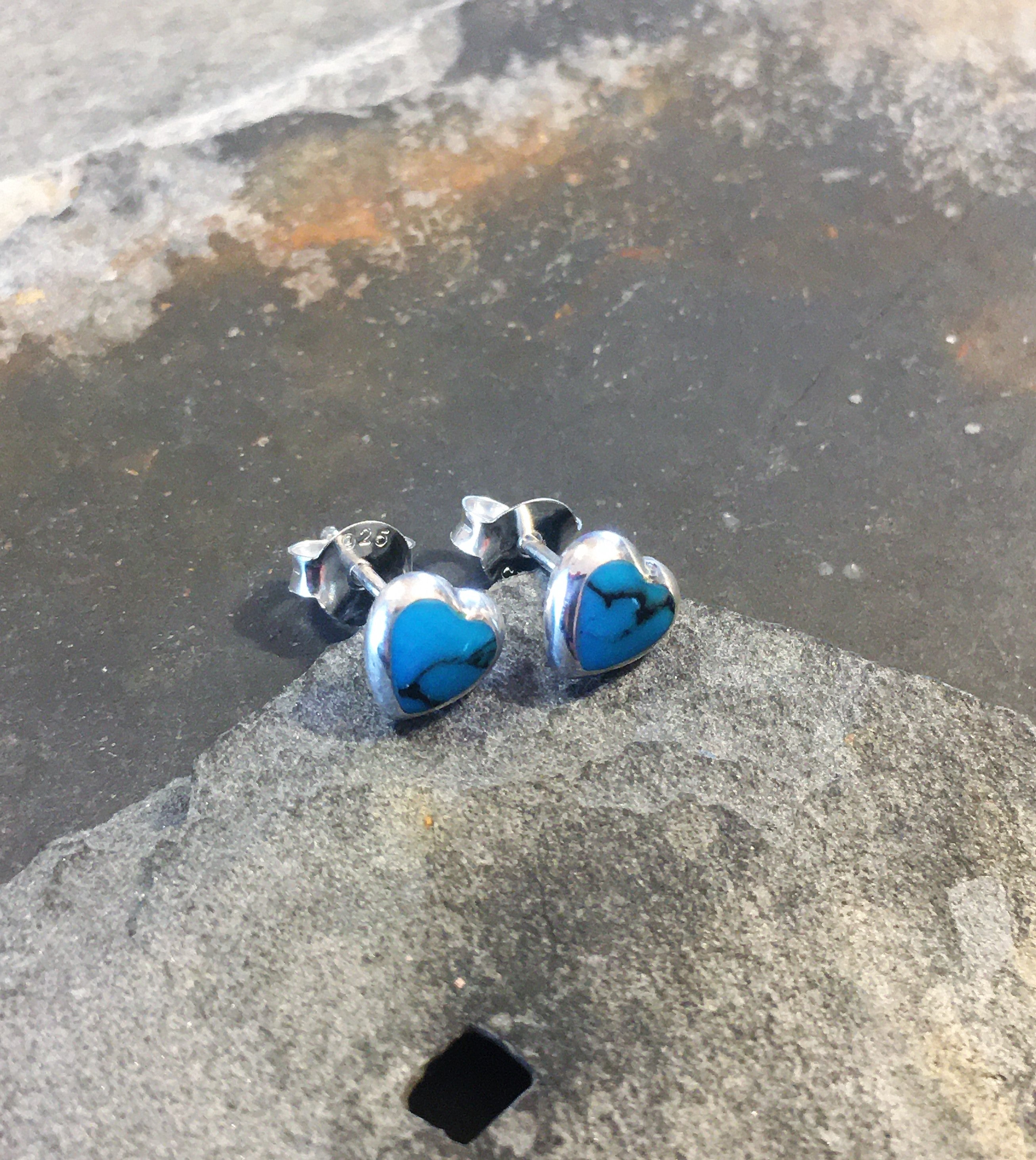 8mm Re-Con Blue Tq Heart Stud