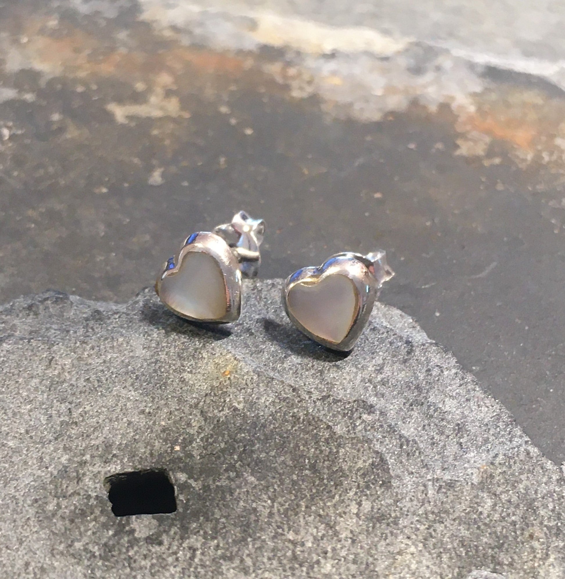 6mm Mother of Pearl Heart Stud