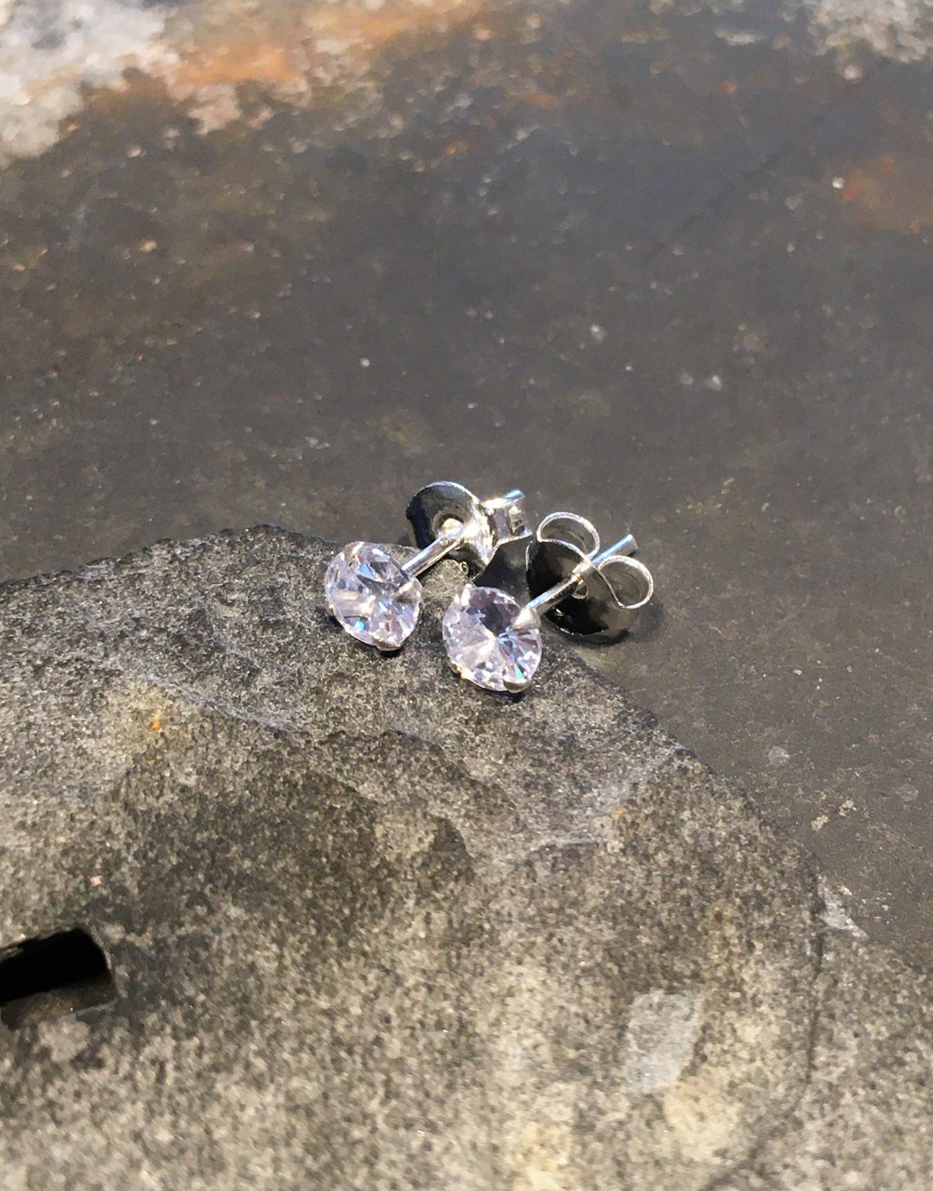 4mm Cubic Zirconia Round Claw Set Stud