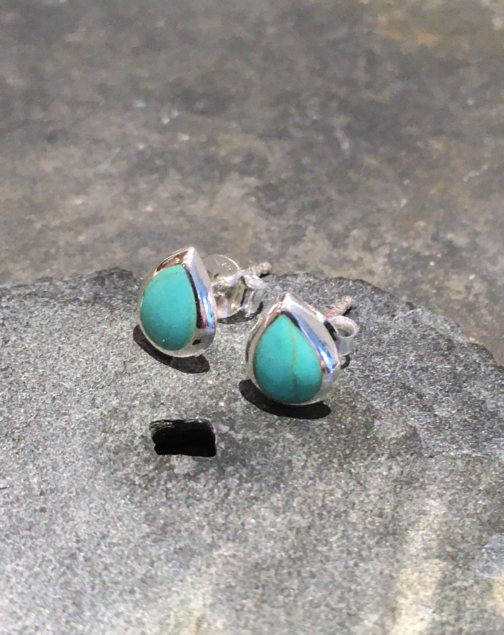 Green Tq Teardrop Stud 6mm