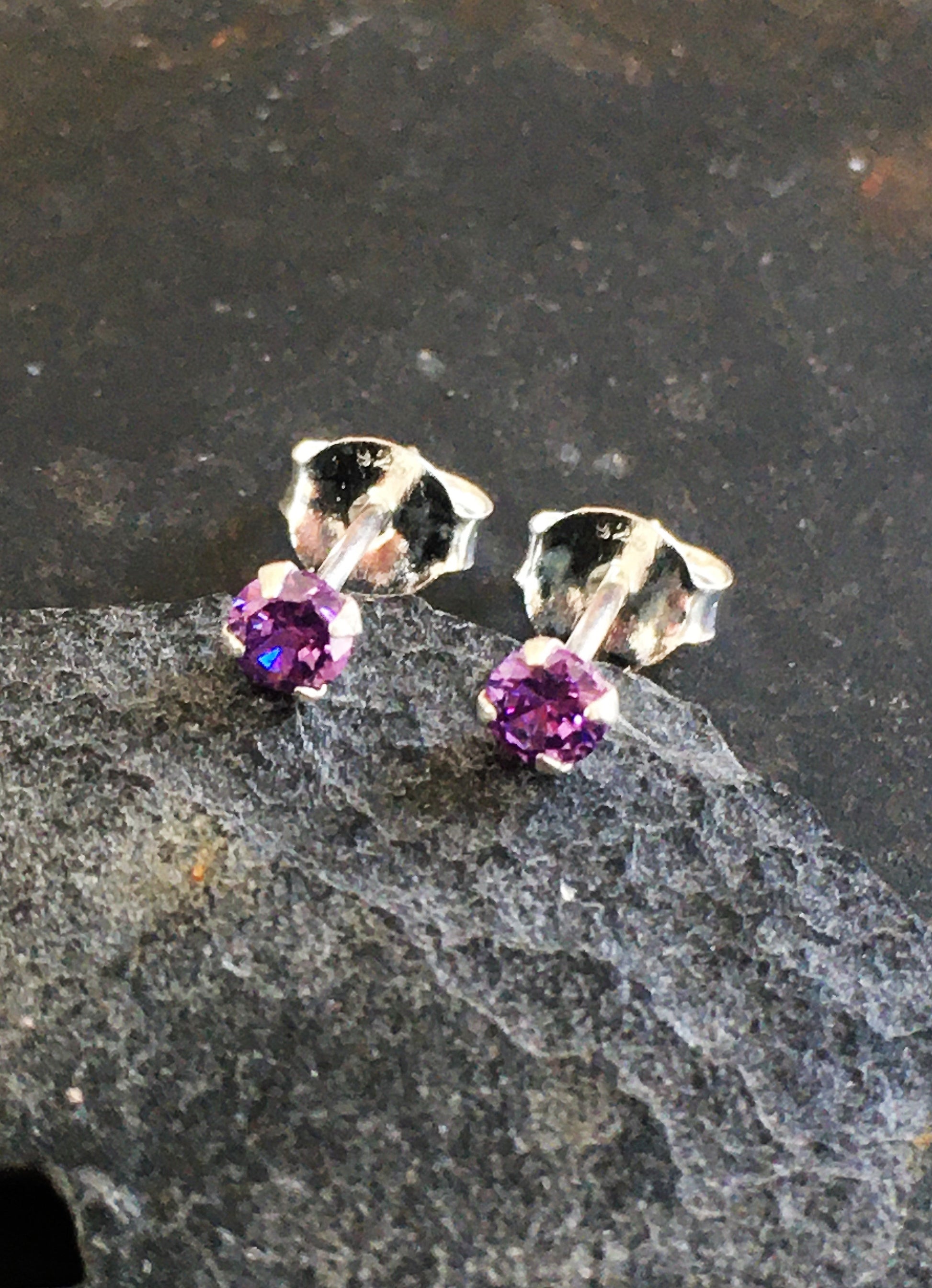 3mm Purple Cubic Zirconia Stud