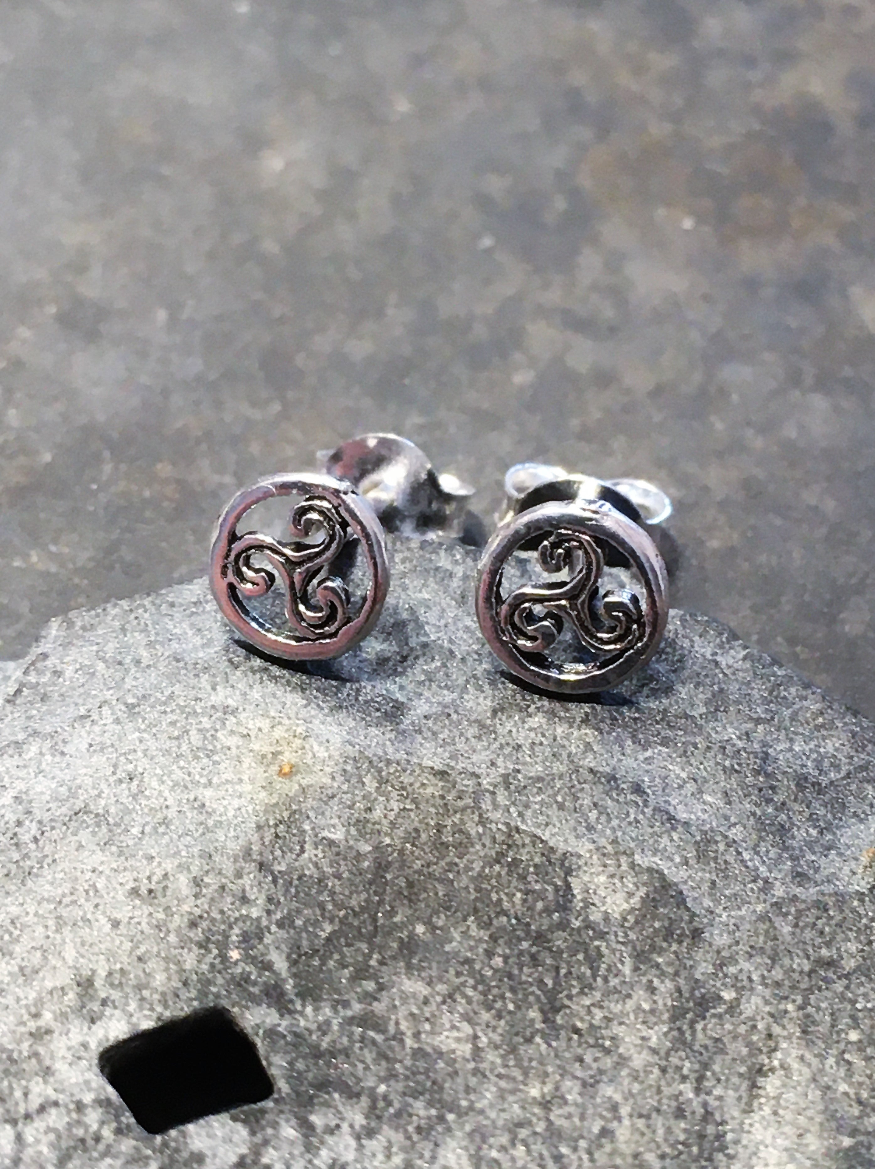 Small Celtic  Stud 5mm